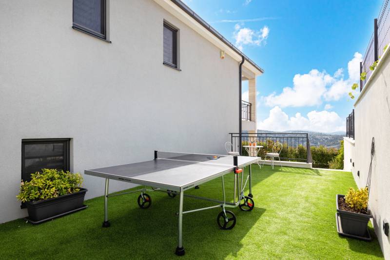 Villa Fontana with Heated Pool Trogir
