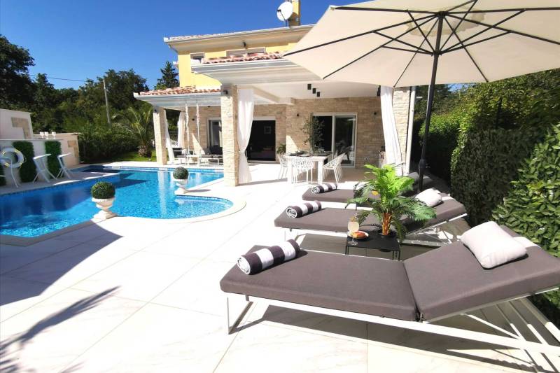 Villa Corado with Pool