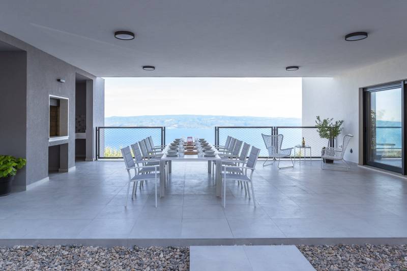 Luxusvilla Aileron mit Pool Split