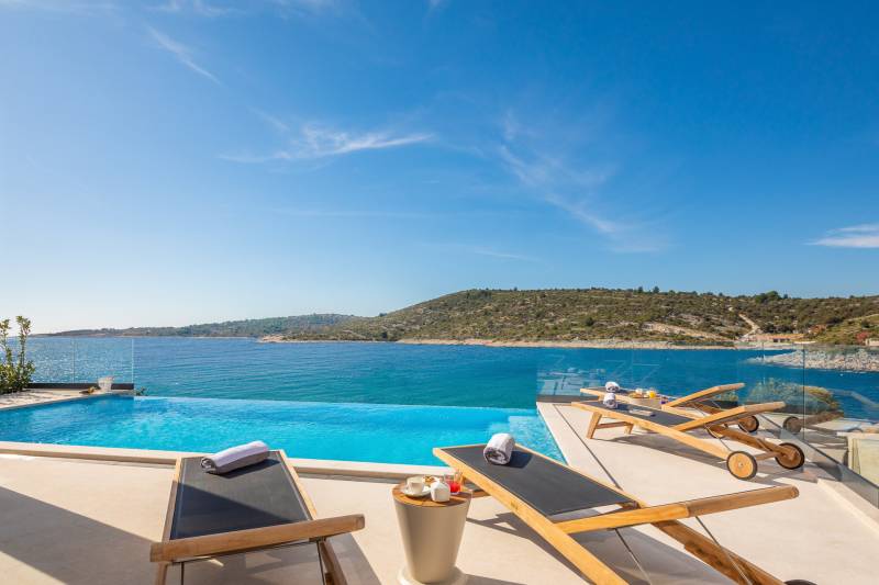 Vila Punta Planka na Plaži s Bazenom Primošten