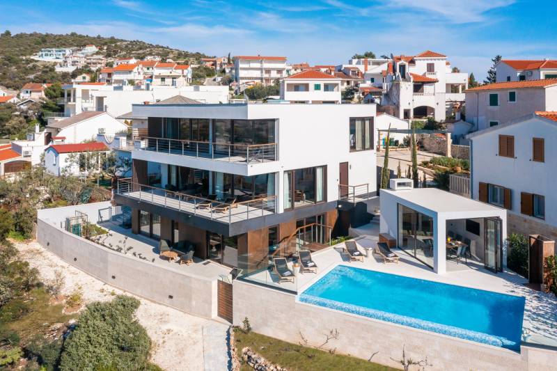 Vila Punta Planka na Plaži s Bazenom Primošten