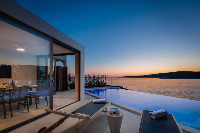 Vila Punta Planka na Plaži s Bazenom Primošten