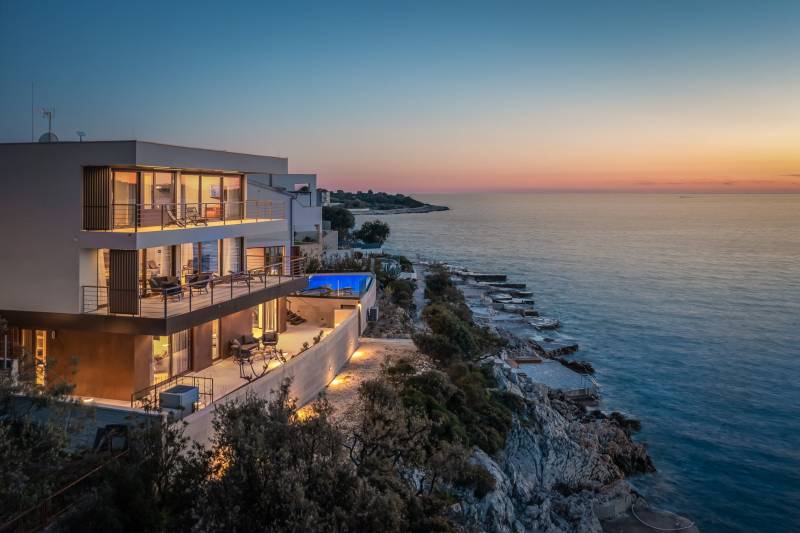 Vila Punta Planka na Plaži s Bazenom Primošten