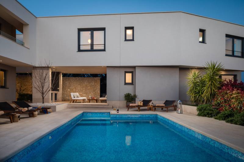 Luxusvilla Encanto mit beheiztem Pool Split