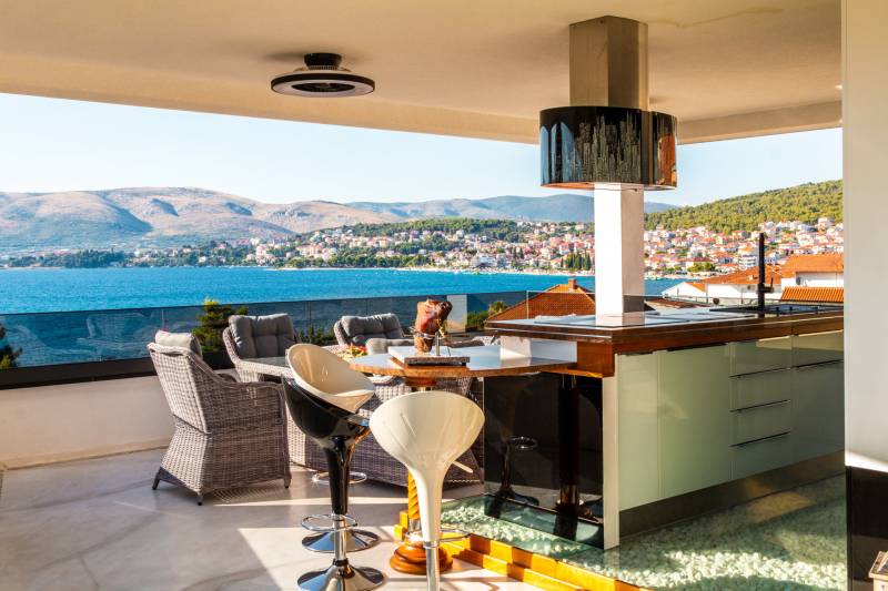 Beach Villa Valentina Penthouse Trogir