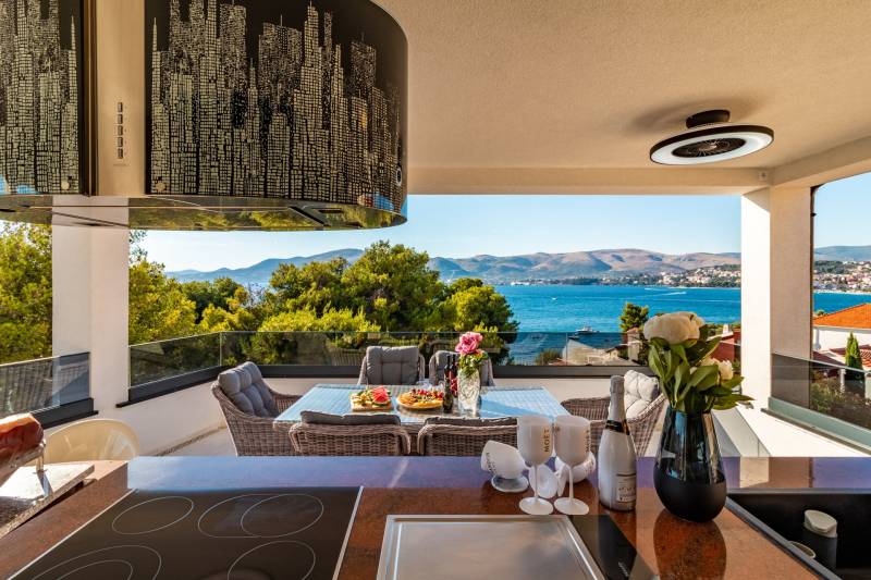 Beach Villa Valentina Penthouse Trogir