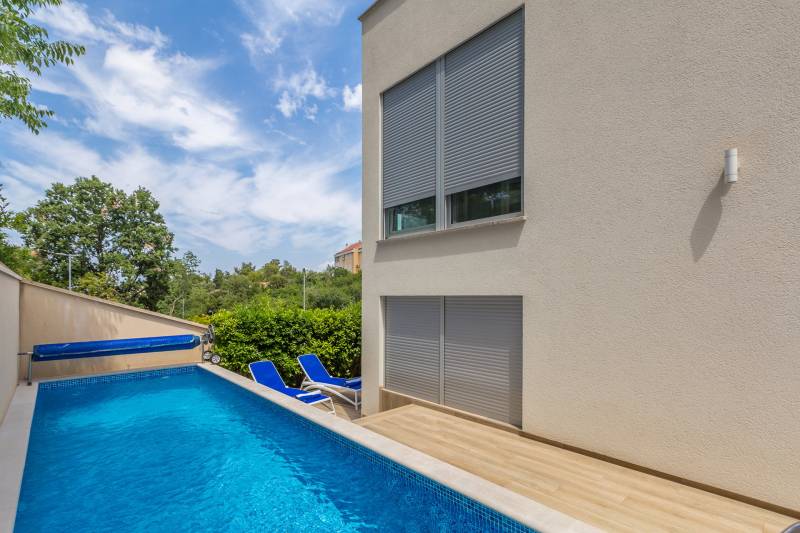 Villa Sapphire mit beheiztem Pool Krk