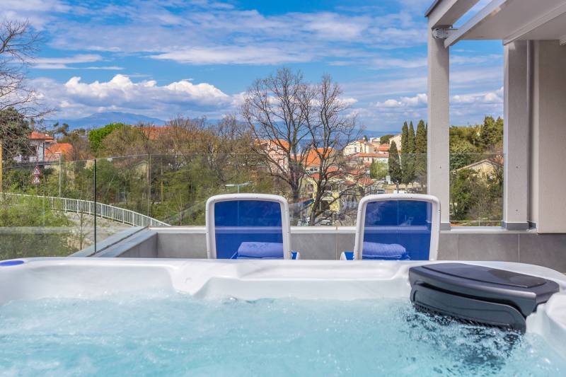 Villa Sapphire mit beheiztem Pool Krk