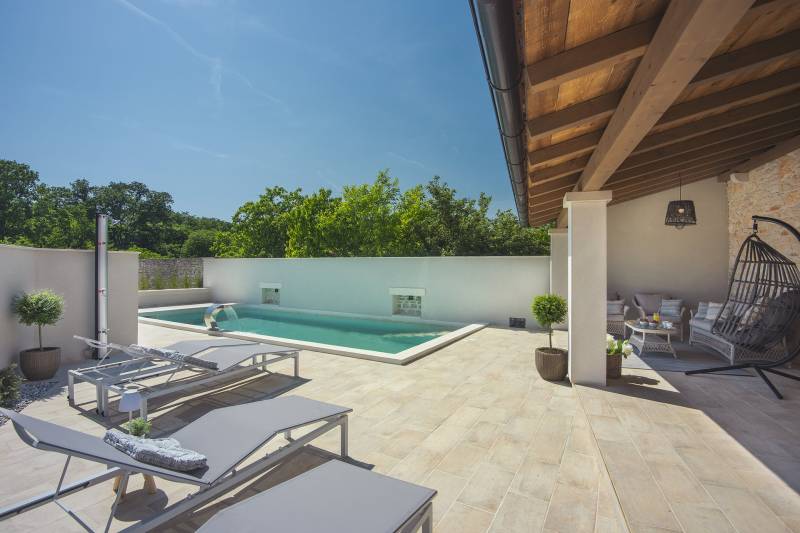 Holiday Home Adorno with Pool Pula