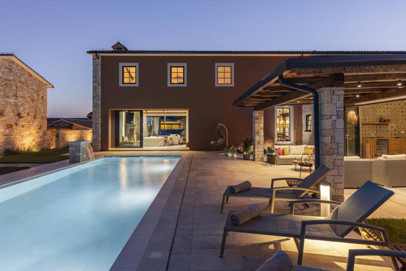 Luxury Villa Augustus with Pool