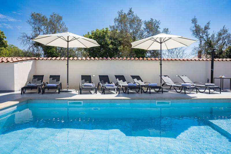 Holiday Home Dandelion with Pool Pula