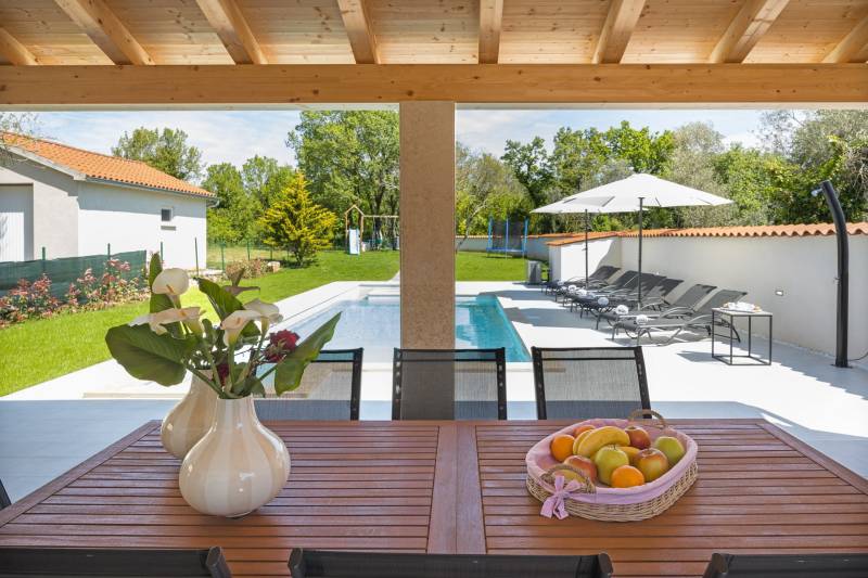 Holiday Home Dandelion with Pool Pula