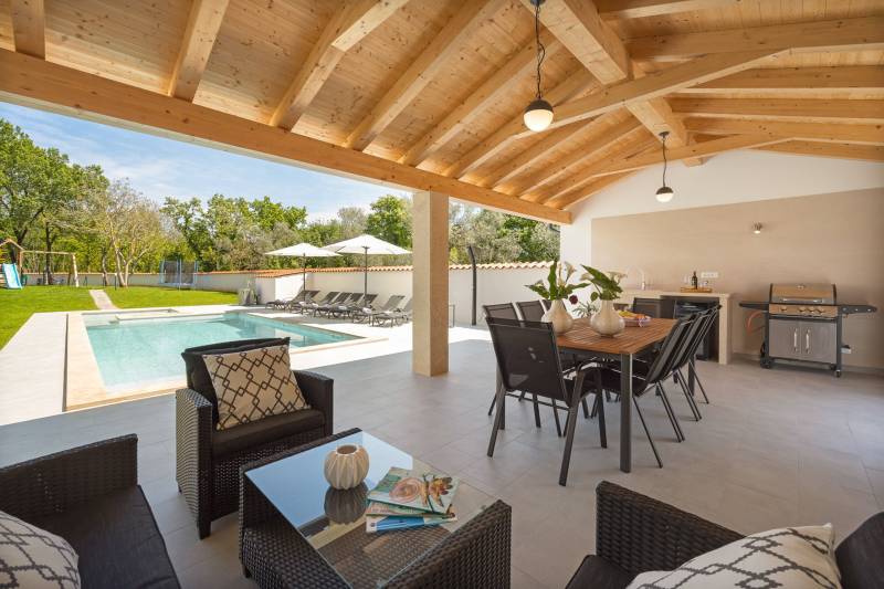 Holiday Home Dandelion with Pool Pula