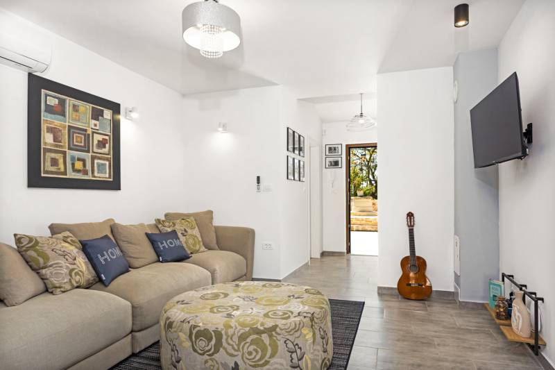 Holiday Home Dandelion with Pool Pula