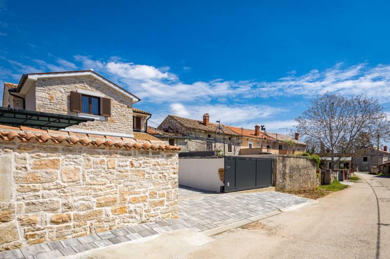 Holiday Home Dandelion with Pool Pula