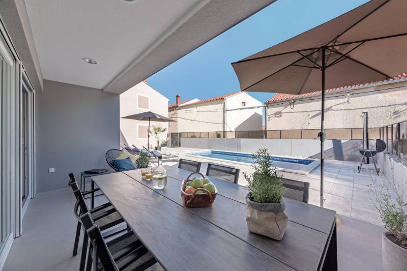 Villa Sunny Sky med Basseng Pula