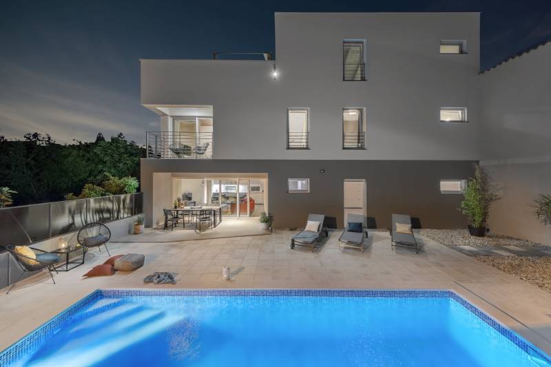 Villa Sunny Sky med Basseng Pula