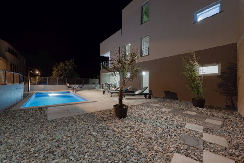 Villa Sunny Sky med Basseng Pula