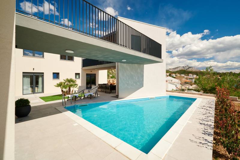 Luxury Villa Tango with Pool