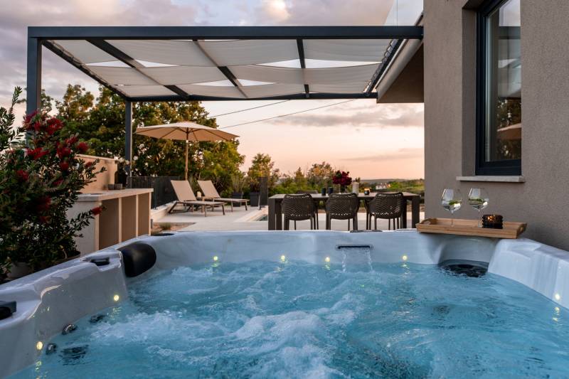 Villa Oasis med Basseng Motovun