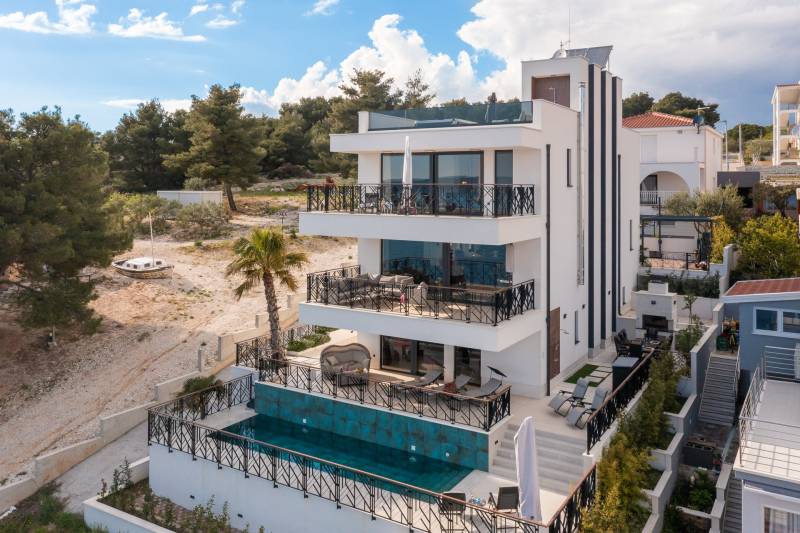 Luxury Villa Sun Ray with Pool Trogir