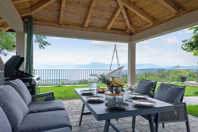 Villa Aqua Sky with Pool Rijeka
