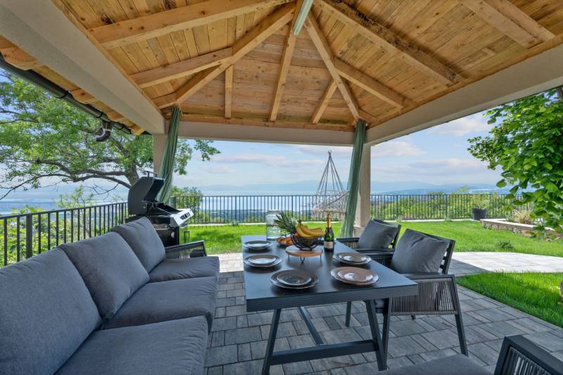 Villa Aqua Sky with Pool Rijeka