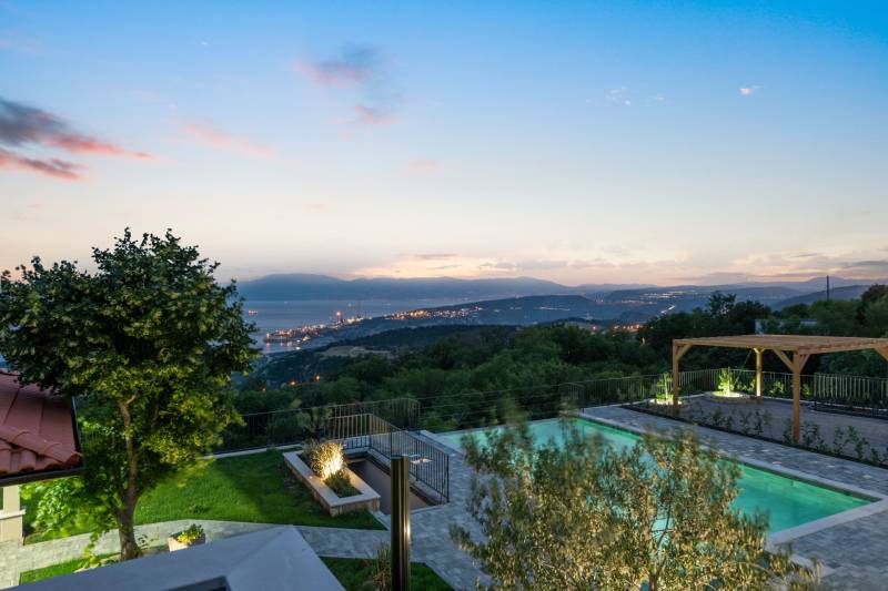 Villa Aqua Sky with Pool Rijeka