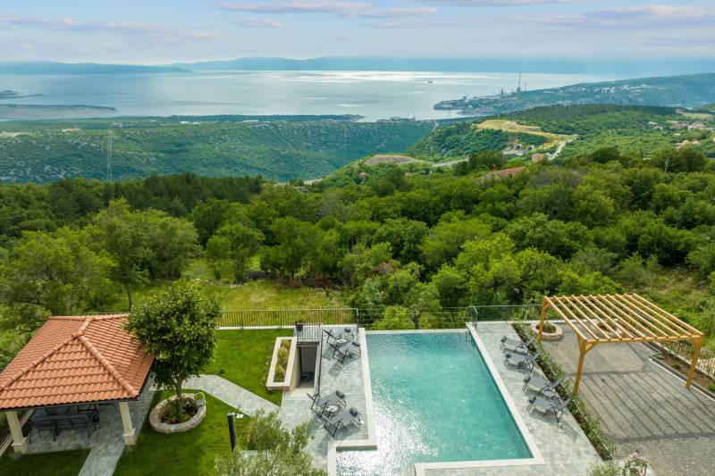 Villa Aqua Sky with Pool Rijeka