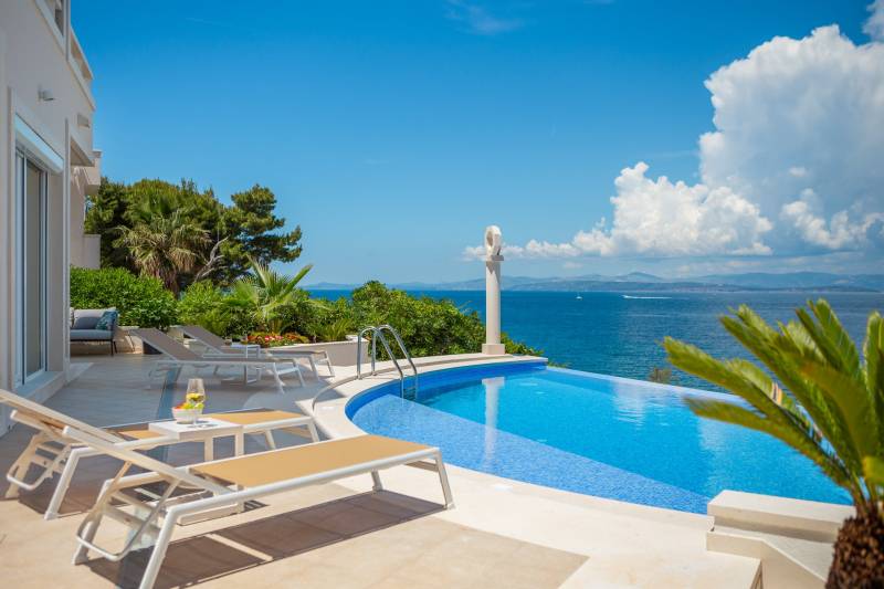 Beachfront Villa Octagon with Pool Brač