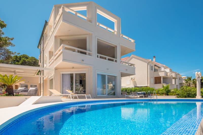 Beachfront Villa Octagon with Pool Brač