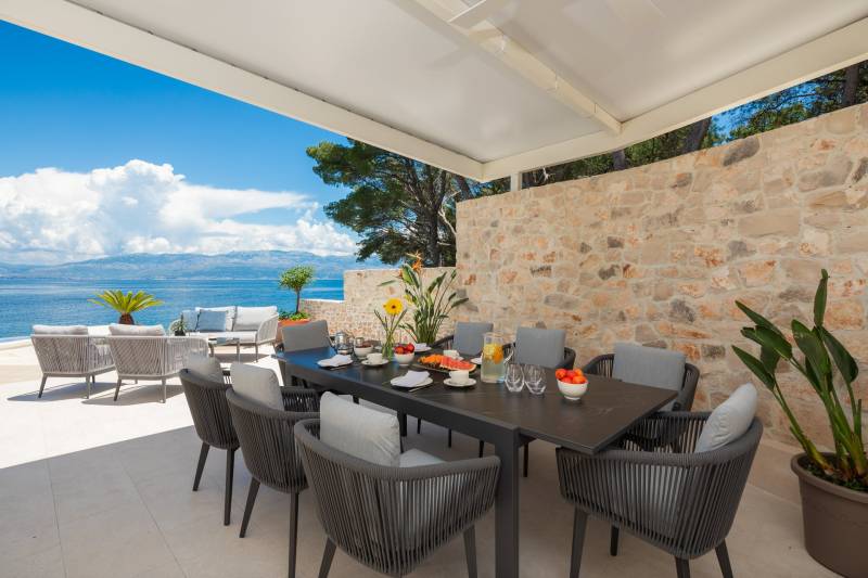 Beachfront Villa Octagon with Pool Brač
