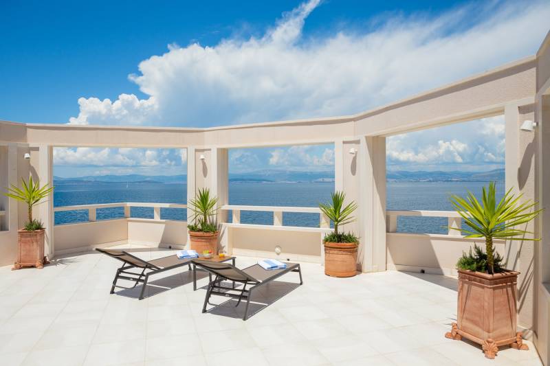 Beachfront Villa Octagon with Pool Brač