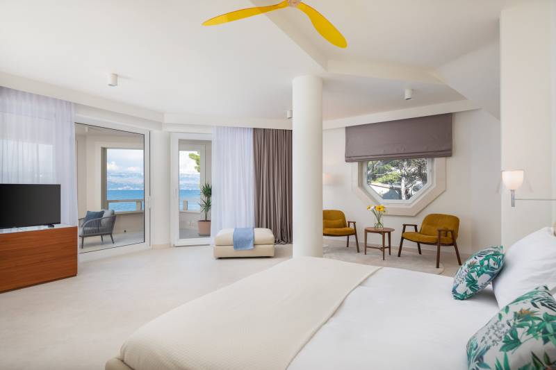 Beachfront Villa Octagon with Pool Brač
