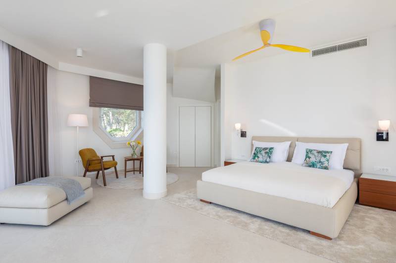 Beachfront Villa Octagon with Pool Brač