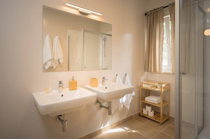 Vila Pharia s Bazenom III Hvar