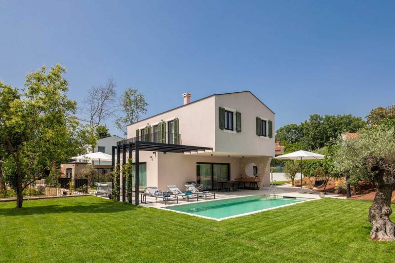 Villa Lylah with Pool, Porec Area, Croatia