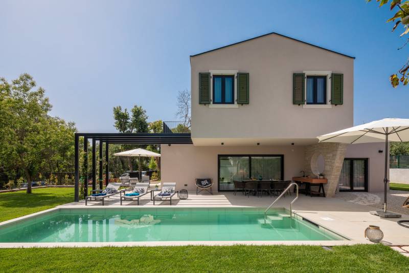 Villa Lylah with Pool Poreč