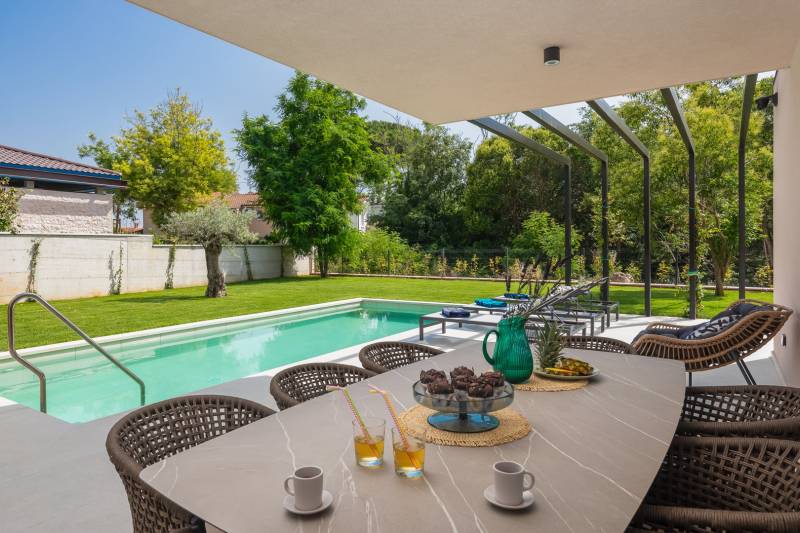 Villa Lylah with Pool Poreč