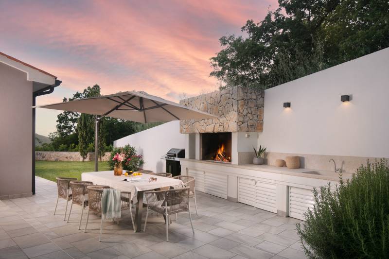 Villa Silhouette med Basseng Rabac