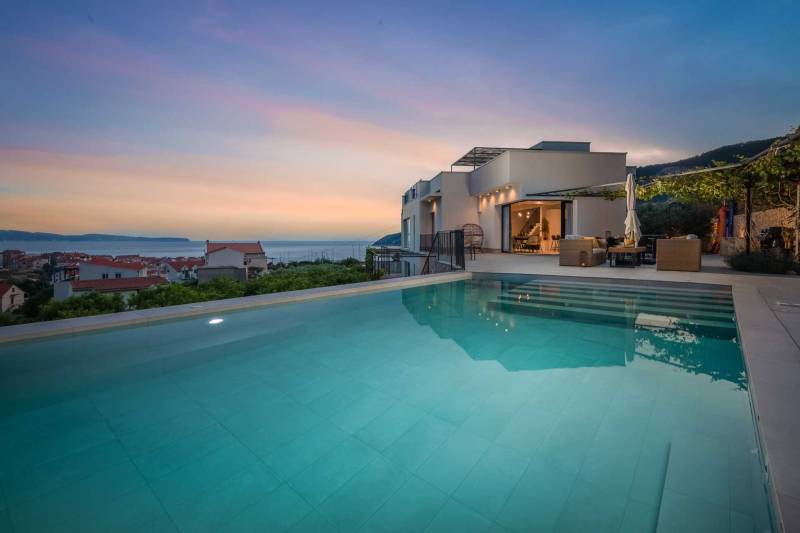 Luxury Villa Promissa with Pool