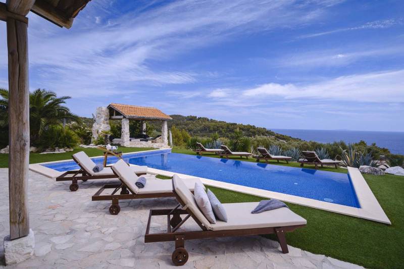 Luxury Villa Ocean Seeker with Pool