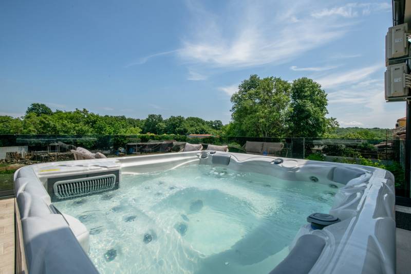 Holiday Home Paloma Nera with Pool Pula