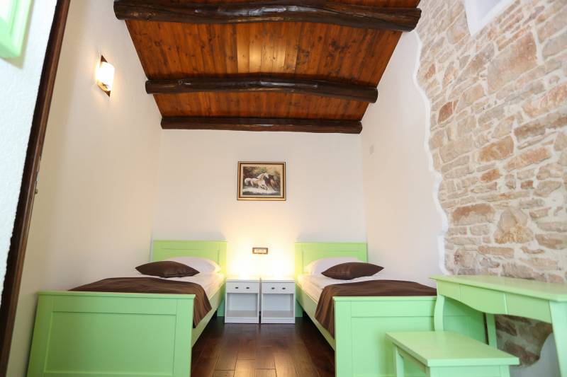 Holiday Home Paloma Nera with Pool Pula
