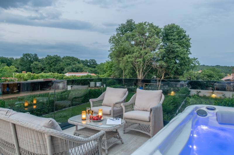 Holiday Home Paloma Nera with Pool Pula