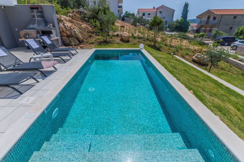Villa Charming mit Pool Primošten