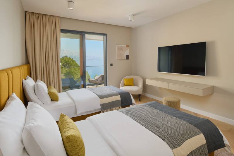 Luxury Villa Adria Jewel with Pool Omiš