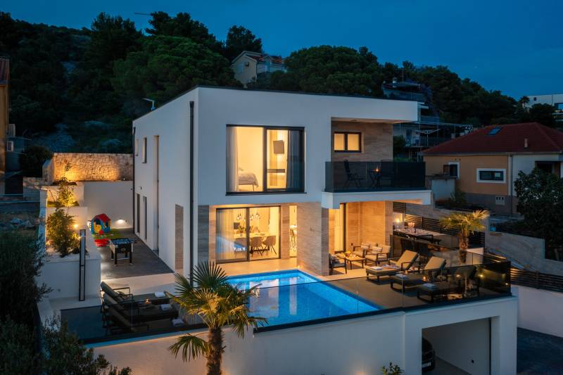Luksuzna Vila Karla s Bazenom Trogir