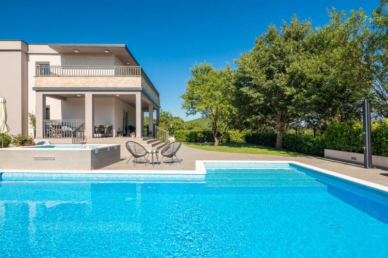 Villa Verde mit Pool Split