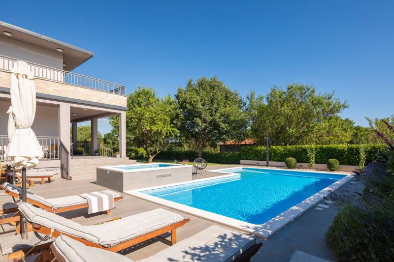 Villa Verde mit Pool Split